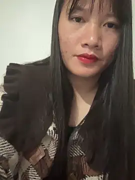 TrangNemo online show from 11/15/25, 12:08