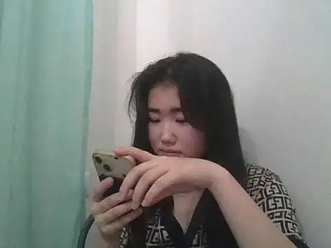 Snapshot of Zorivale chatting on 02/04/26, 10:04 Zorivale online show from 02/04/26, 10:04