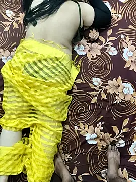 Snapshot of janvi_100 chatting on 10/25/25, 03:25 janvi 100 online show from 10/25/25, 03:25