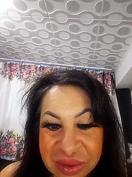 Snapshot of sonya_wet chatting on 05/19/26, 04:19 sonya wet online show from 05/19/26, 04:19