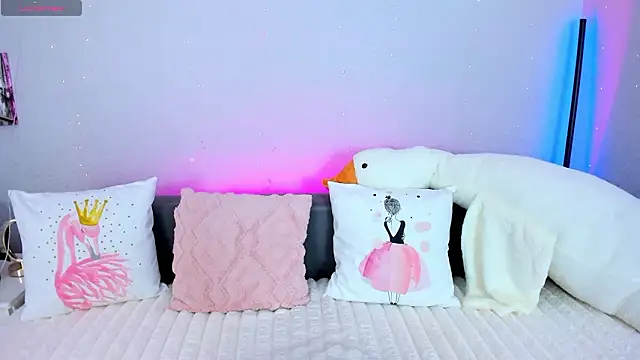 Evarey  online show from 02/03/26, 05:16