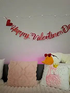 Evarey  online show from 02/15/26, 06:32