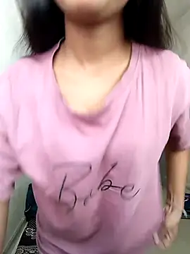 anshika0124 online show from 11/12/25, 04:46