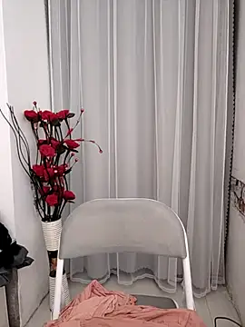 nini10052025 online show from 11/08/25, 01:44