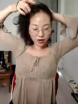 nini10052025 online show from 11/19/25, 05:18