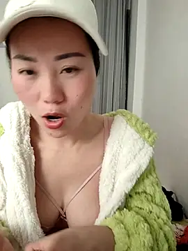 nini10052025 online show from 01/12/26, 02:00