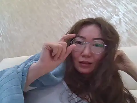 Ysolena online show from 02/16/26, 07:21