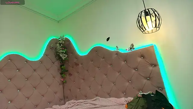 Addyy 02 online show from 02/22/26, 06:28