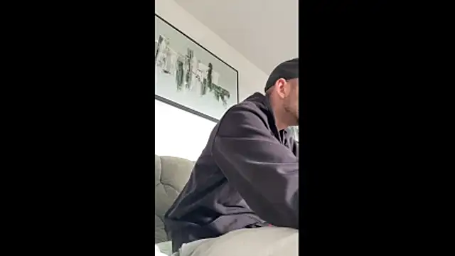 MolleDolle online show from 10/27/25, 02:32