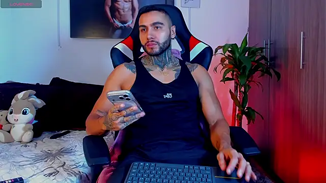 Danny Willson online show from 04/14/26, 02:12