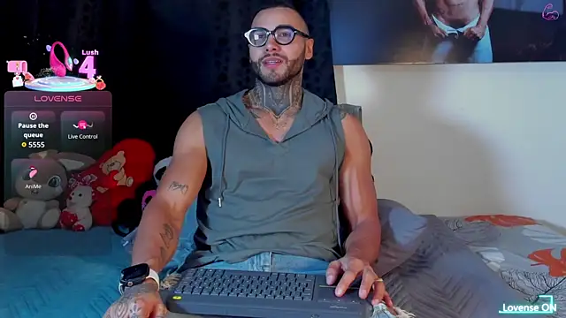 Snapshot of Danny_Willson chatting on 06/16/26, 01:52 Danny Willson online show from 06/16/26, 01:52