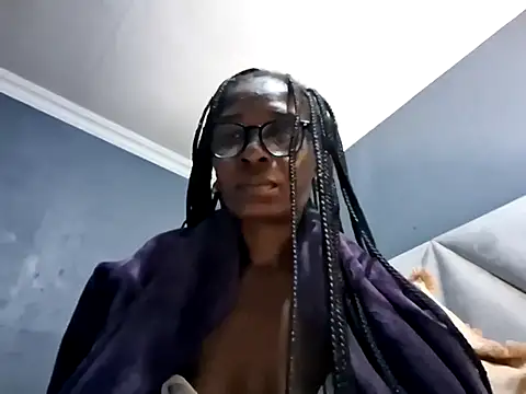 Snapshot of NaughtyCouga chatting on 06/10/26, 04:23 NaughtyCouga online show from 06/10/26, 04:23