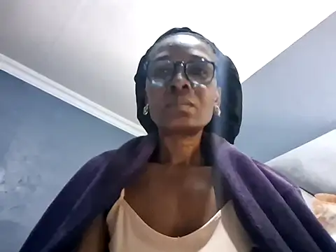Snapshot of NaughtyCouga chatting on 06/12/26, 04:22 NaughtyCouga online show from 06/12/26, 04:22
