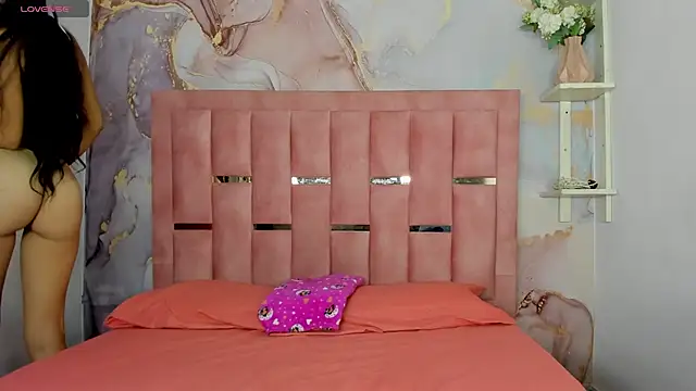 Isis Blaze online show from 11/12/25, 03:07