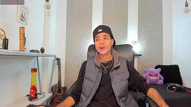 JacobBlackwell  online show from 10/27/25, 07:29