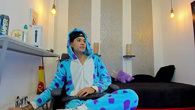 JacobBlackwell  online show from 11/09/25, 07:34