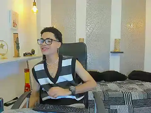 JacobBlackwell  online show from 11/19/25, 08:09