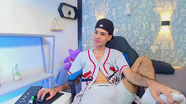 JacobBlackwell  online show from 12/13/25, 07:53