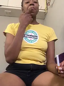 Snapshot of Venusasss chatting on 10/08/25, 11:08 Venusasss online show from 10/08/25, 11:08