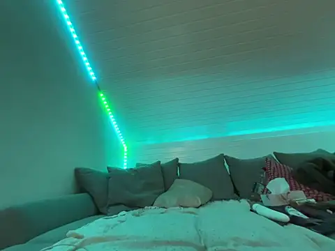 goddesemiiyy online show from 12/05/25, 07:54