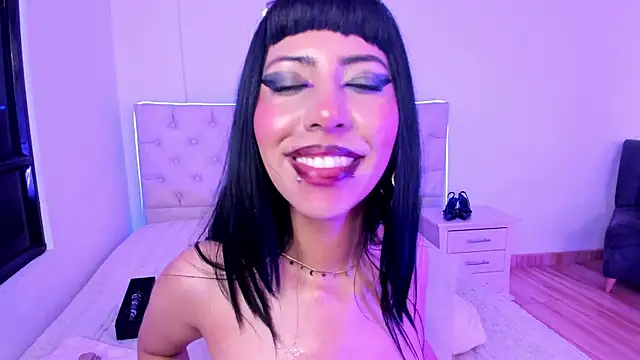 Nina fox 0691 online show from 05/16/26, 12:40