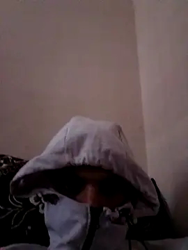 Snapshot of latarak321 chatting on 02/02/26, 12:48 latarak321 online show from 02/02/26, 12:48