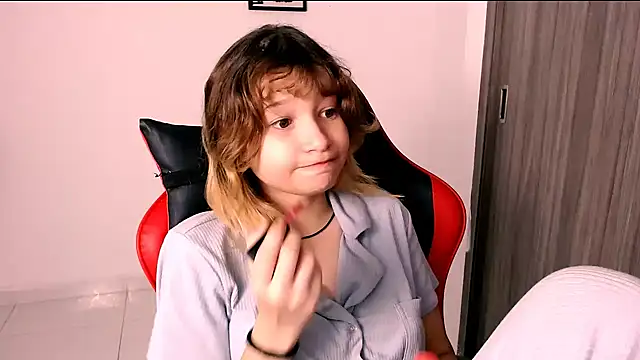 EmuOtori online show from 01/14/26, 12:44