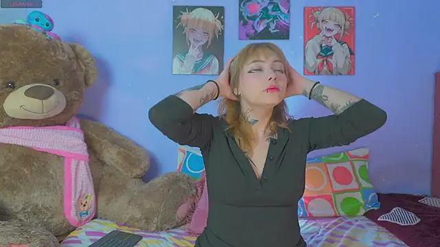 Himiiko toga online show from 11/21/25, 12:43