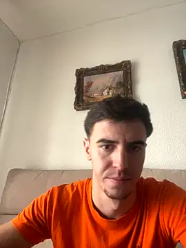 suarezz  online show from 10/12/25, 02:38