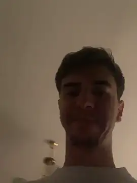 suarezz  online show from 10/20/25, 05:13