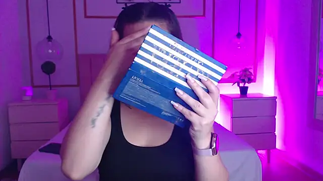 Snapshot of Alice_Sinclair chatting on 11/15/25, 12:34 Alice Sinclair online show from 11/15/25, 12:34