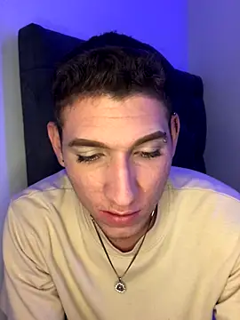 Snapshot of davidxxx_2012 chatting on 10/13/25, 01:49 davidxxx 2012 online show from 10/13/25, 01:49