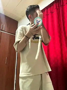 Snapshot of davidxxx_2012 chatting on 10/25/25, 02:35 davidxxx 2012 online show from 10/25/25, 02:35