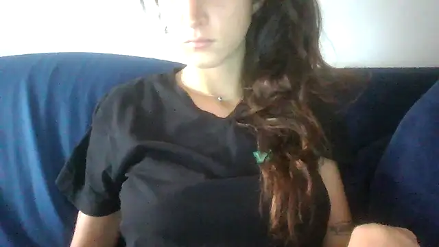 Snapshot of SuperValentina chatting on 10/20/25, 02:28 SuperValentina online show from 10/20/25, 02:28