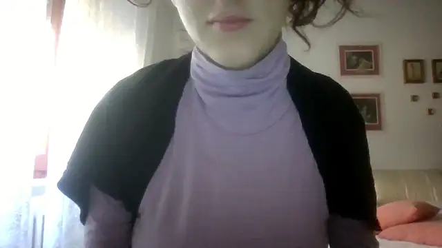 Snapshot of SuperValentina chatting on 02/17/26, 08:55 SuperValentina online show from 02/17/26, 08:55