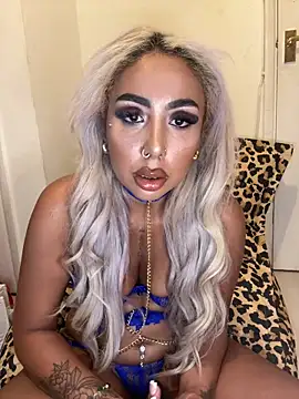Snapshot of zara_bellexx chatting on 04/02/26, 07:11 zara bellexx online show from 04/02/26, 07:11