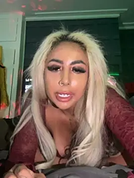 Snapshot of zara_bellexx chatting on 04/18/26, 09:46 zara bellexx online show from 04/18/26, 09:46