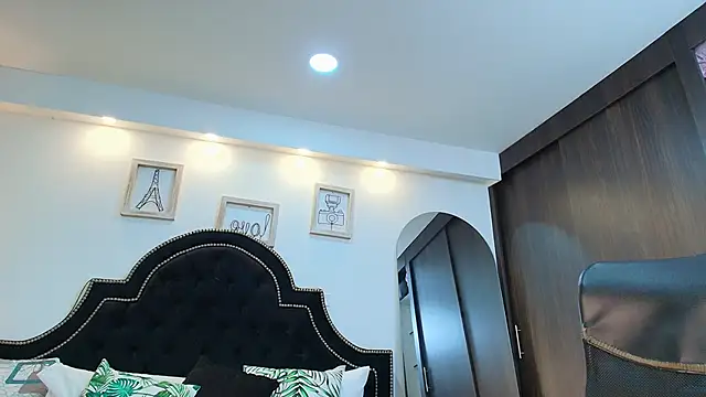 DenzelRios online show from 12/20/25, 09:44