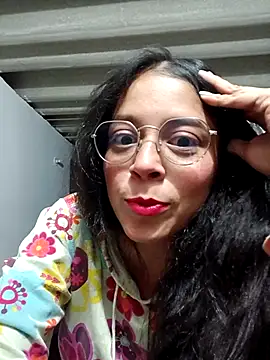 Eloisa smith online show from 10/25/25, 05:26