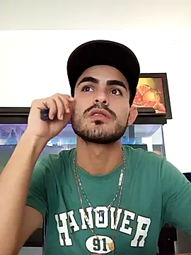 Snapshot of Master_King_Crazzy777 chatting on 10/16/25, 08:32 Master King Crazzy777 online show from 10/16/25, 08:32