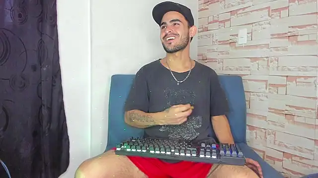 Snapshot of Master_King_Crazzy777 chatting on 10/17/25, 09:39 Master King Crazzy777 online show from 10/17/25, 09:39