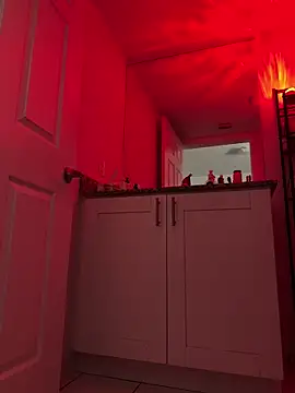 Snapshot of afterpartybtwus chatting on 10/07/25, 01:25 afterpartybtwus online show from 10/07/25, 01:25