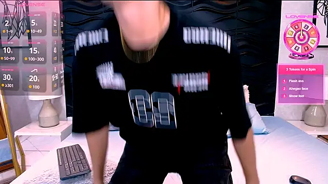 Snapshot of Alex_Millerss chatting on 10/10/25, 08:30 Alex Millerss online show from 10/10/25, 08:30