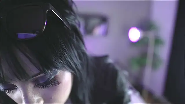 Bayonetta doll online show from 10/29/25, 08:43