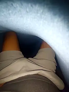 Snapshot of Merlin2310 chatting on 12/21/25, 07:48 Merlin2310 online show from 12/21/25, 07:48