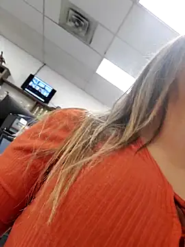 Snapshot of Cassaroll333 chatting on 10/29/25, 03:36 Cassaroll333 online show from 10/29/25, 03:36