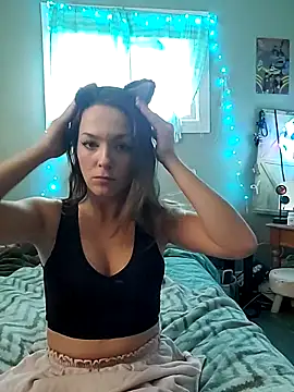 Snapshot of Cassaroll333 chatting on 11/06/25, 03:02 Cassaroll333 online show from 11/06/25, 03:02