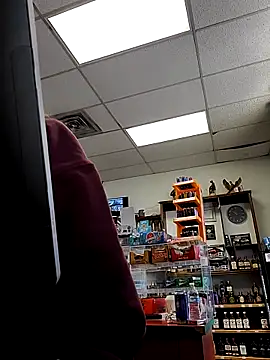 Snapshot of Cassaroll333 chatting on 11/10/25, 05:12 Cassaroll333 online show from 11/10/25, 05:12