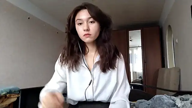 MiaLovelyOne online show from 10/17/25, 09:12