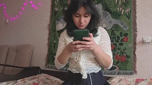 MiaLovelyOne online show from 04/30/26, 06:20
